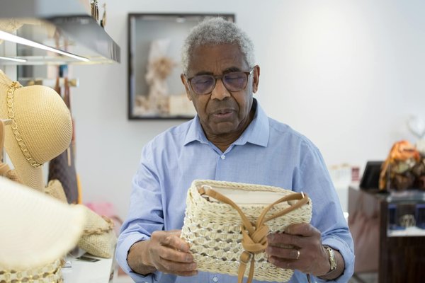 Ontdek hoe je sterke en duurzame vriendschapsrelaties kunt opbouwen en koesteren.